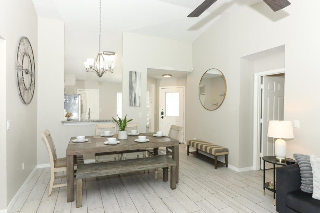 Lilys Stylish Villa Close To Disney Ideal For Long Stays ออร์ลันโด ภายนอก รูปภาพ