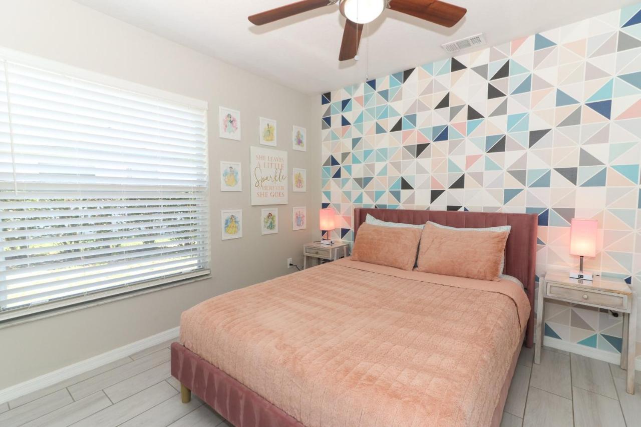 Lilys Stylish Villa Close To Disney Ideal For Long Stays ออร์ลันโด ภายนอก รูปภาพ