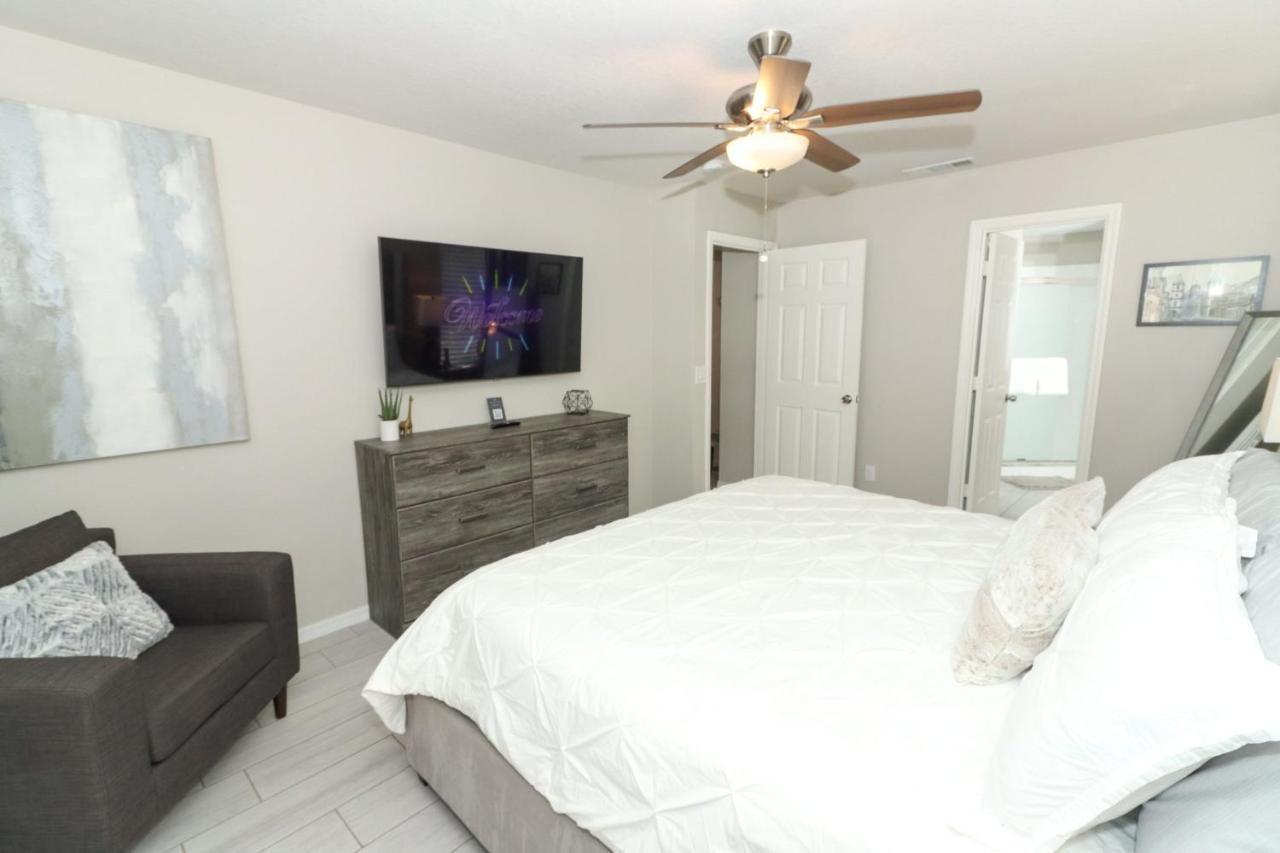 Lilys Stylish Villa Close To Disney Ideal For Long Stays ออร์ลันโด ภายนอก รูปภาพ